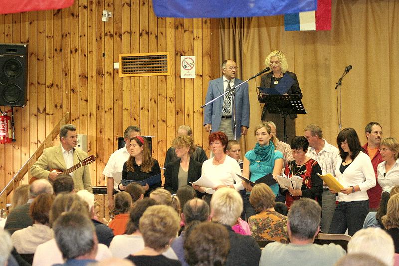 h - Fete de l amitie (20).jpg - Fête de l’amitié - tout se termine en chansons